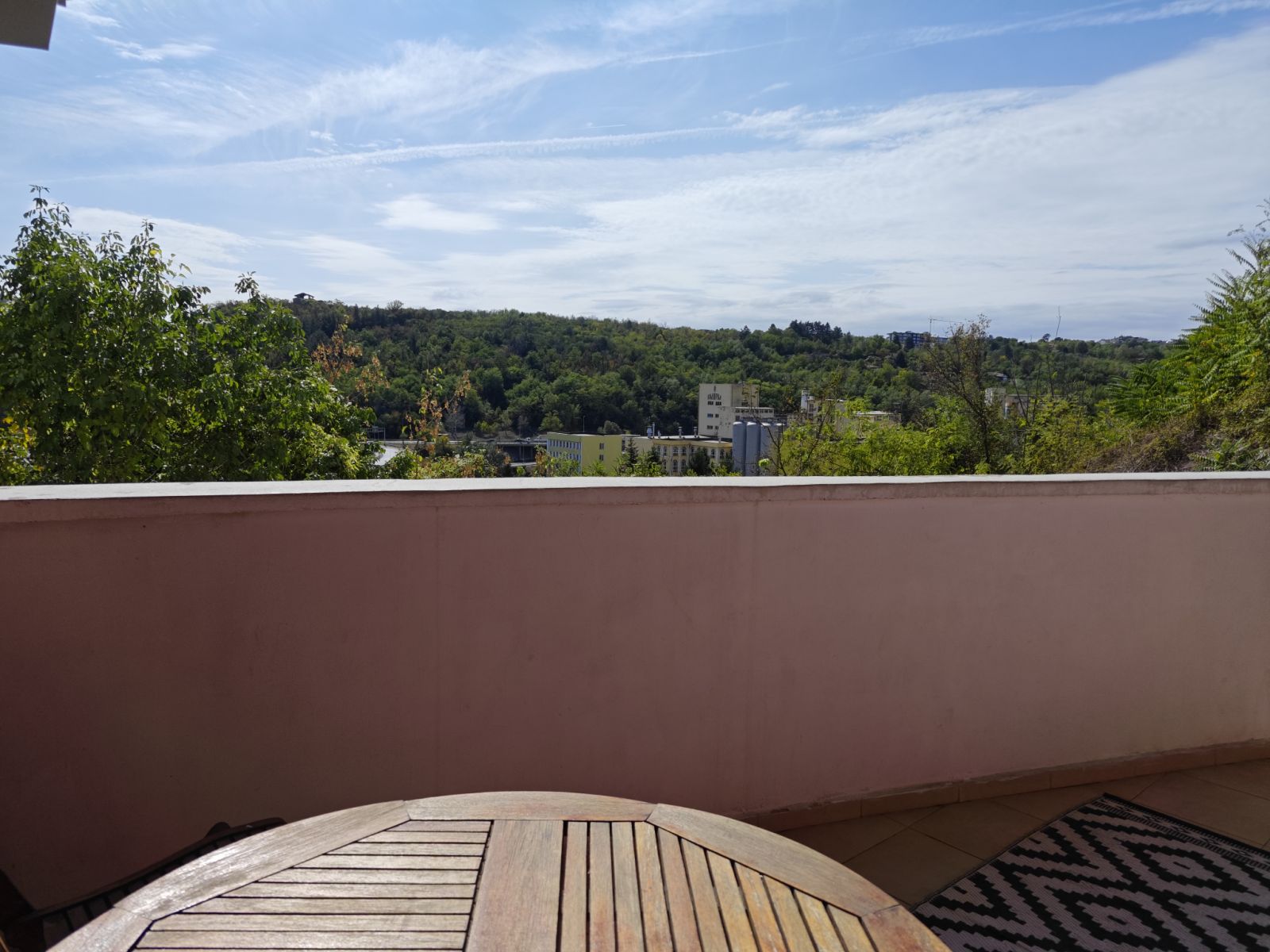 Апартамент под наем във Велико Търново 'Скален Венец' / Apartment in Veliko Tarnovo 'Skalen Venec'