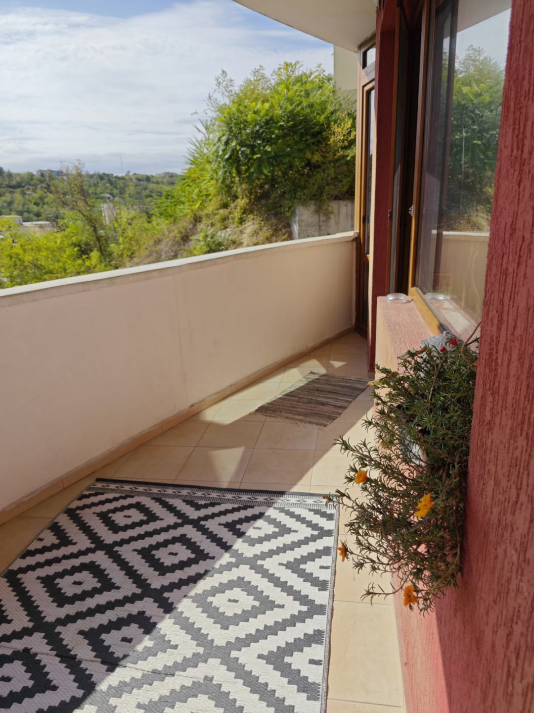 Апартамент под наем във Велико Търново 'Скален Венец' / Apartment in Veliko Tarnovo 'Skalen Venec'